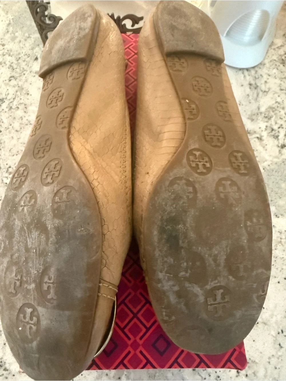 Tory Burch Reva Ballet Flat in Tan with Gold Logo used SZ 9